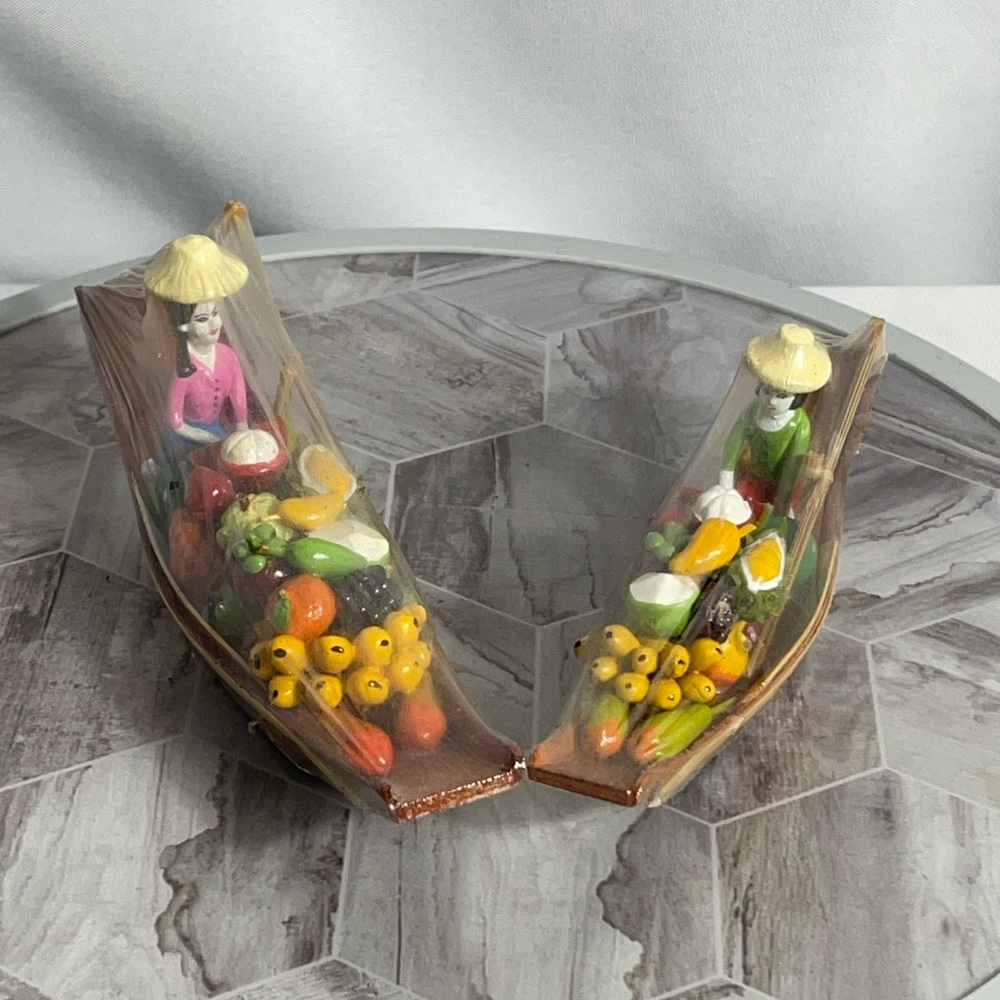 Mini Floating Market Boat Figurines w/ Fruit & Sellers – Set of 2, 7” Long Thai